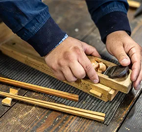 くっつ木工房